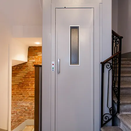 Prince Apartments Отель